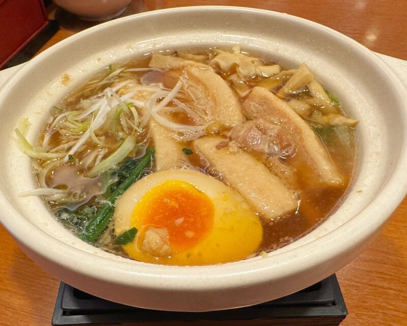 ホロっととろける特大角煮が最高に旨い「豚の角煮」