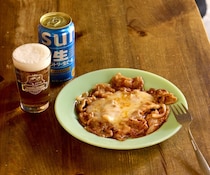 【6分でガチウマつまみ】甘い豚肉の異世界にビールが止まらない…“チーズポークチャップサイドダウン”がマジサイコー