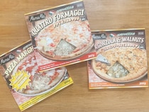 【業務スーパー】価格バグすぎて震える。イタリア直輸入「386円の冷凍ピザ」の実力が凄まじかった……3種食べ比べ