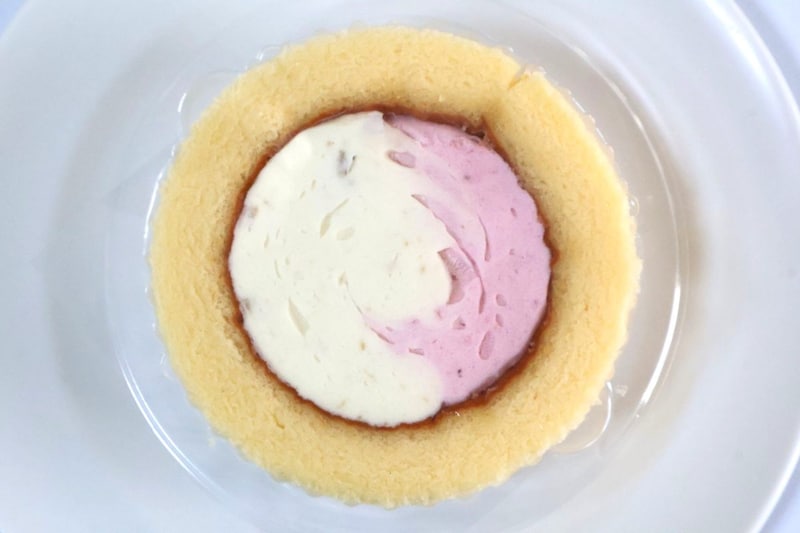 「Uchi Café ババヘラ風プレミアムロール ケーキ（苺×バナナ）」