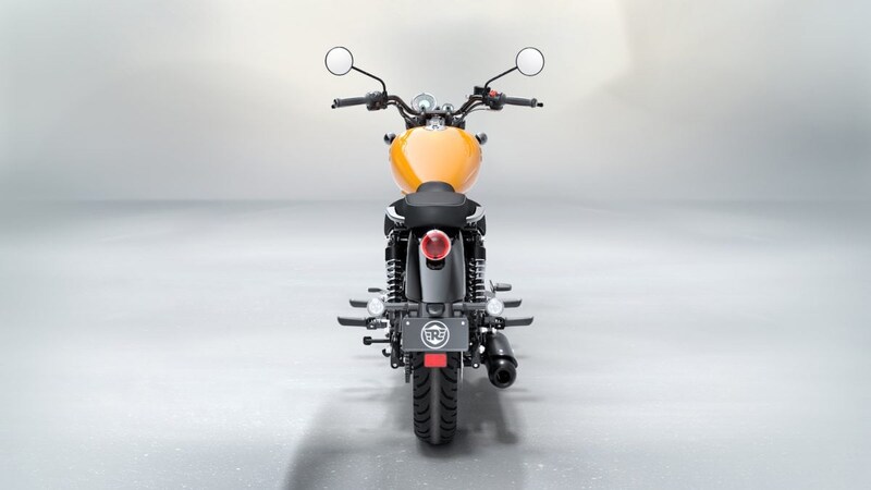 低めのシート高設定が安心感のあるバイクライドをサポートしてくれる