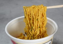 「このカップ麺、激ウマ」2026年の新潮流か!?個性爆発すぎる“そば系”ベスト3【1位はネバネバ太麺に沼る昆布水風】