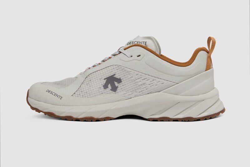 DESCENTE TORVENT（トルヴェント）カラー：WHRD