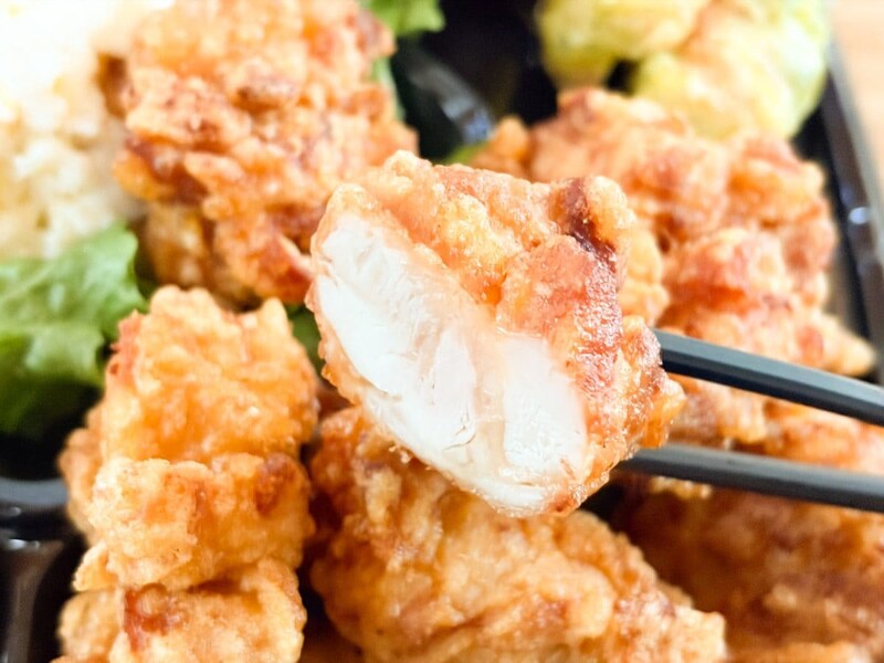 味付けが超絶妙で、お酒でも白米でもいけちゃうタイプの唐揚げです