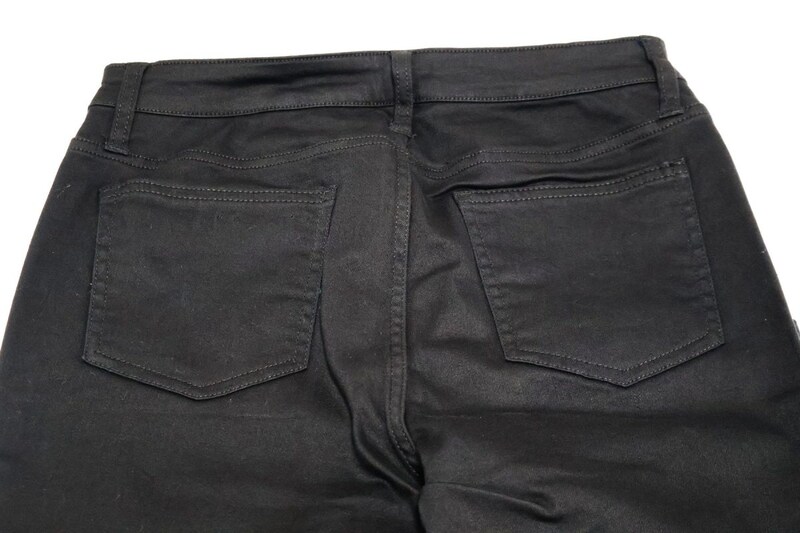 うしろにポケットもある