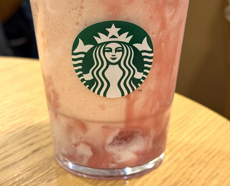 スターバックスコーヒー「桜 咲くよ 白桃 フラペチーノ」¥700(Tall)