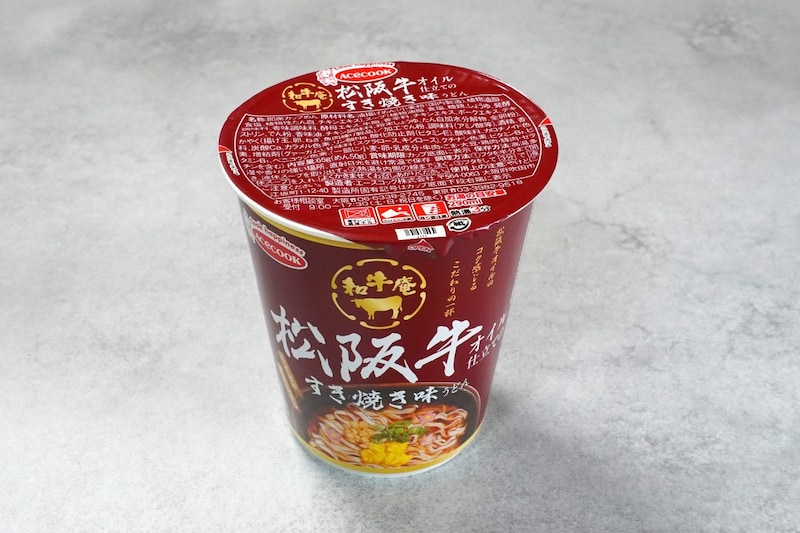 エースコック 和牛庵 松阪牛オイル仕立てのすき焼き味うどん