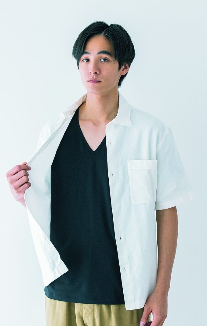 シャツのインナーとしても活躍！