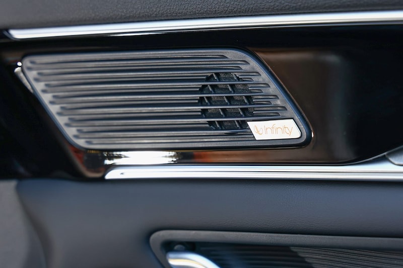 オーディオはINFINITYのシステムが標準装備される