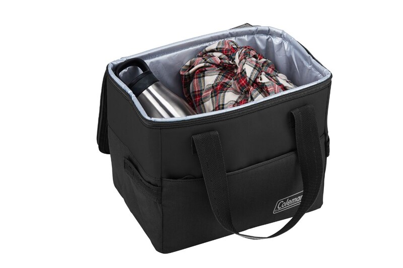 ジッパーでの開け閉めもとてもスムーズ※画像は「デイリークーラー10ℓ」