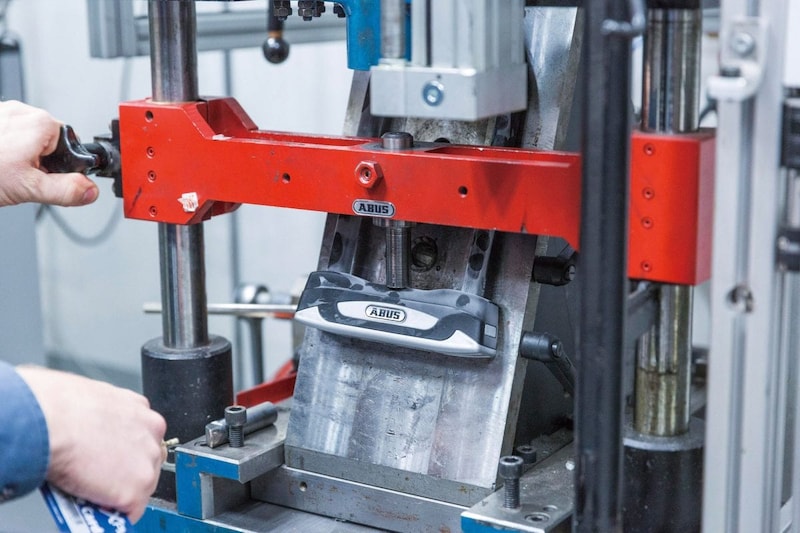 製品が壊れないためのテストも厳しく行われている