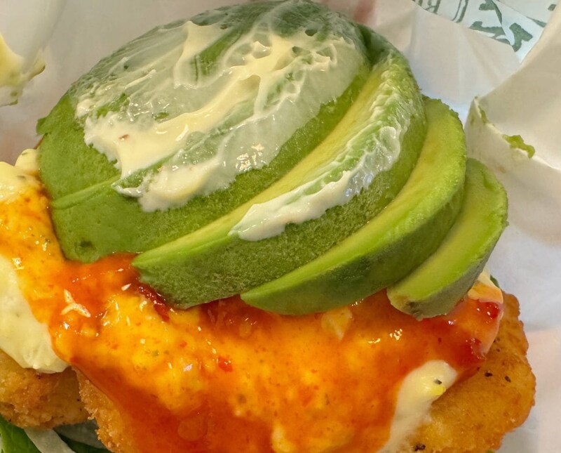 生のフレッシュアボカドがごろり！