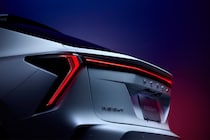 【ホンダ新型EV】国内3000台限定で争奪戦必至！名車「インサイト」がSUVの電気自動車になってデビュー