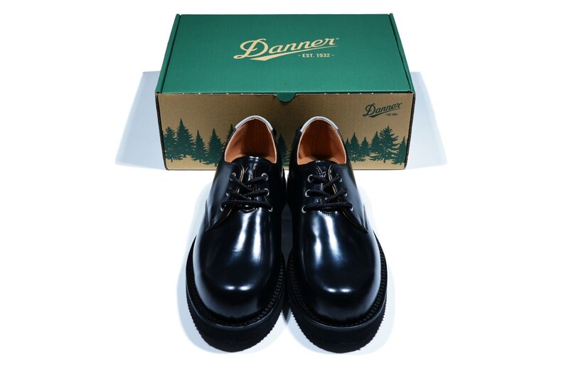 ダナー×ジャムホームメイド「ユートピア ハーフポストマンシューズ」¥55,000