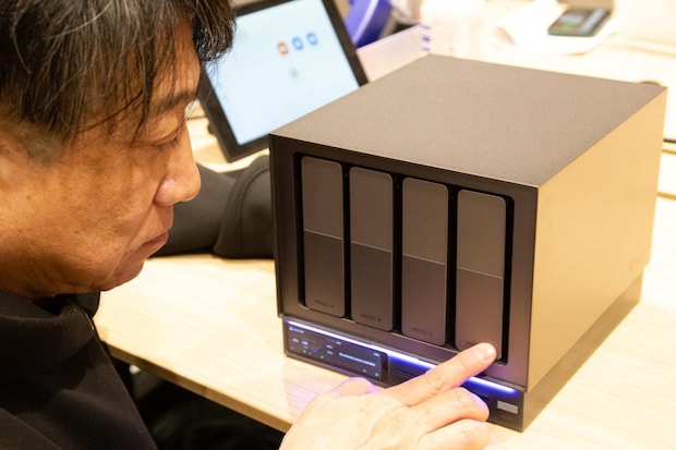 独自OS「ZettOS」の操作はシンプル&直感的に使用でき、はじめて触れる人でもナビゲーションで迷わず設定完了