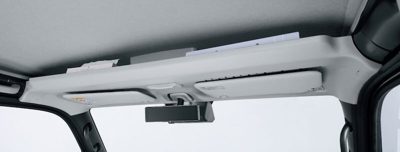 オーバーヘッドシェルフをはじめ、使い勝手や機能性もよく考えられている