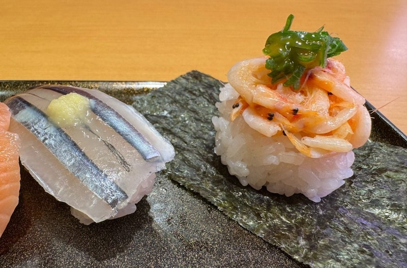 彩り豊かな5種のネタが食べ比べできる贅沢な一皿がなんと580円～！