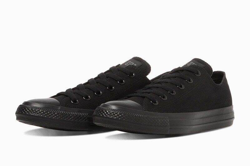 コンバース「オールスター OX」￥6,490／ブラックモノクローム