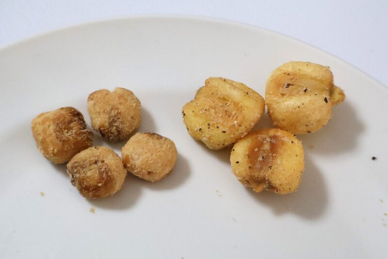 ミニコーンとジャイアントコーンを比べた様子