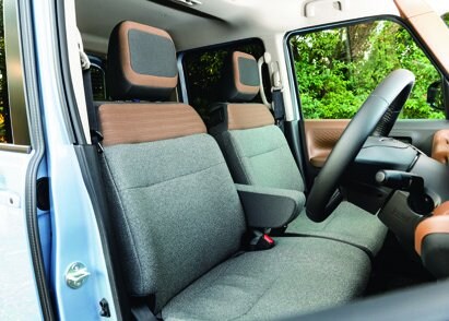 走るソファと呼べるシート スライド32cmの使い勝手