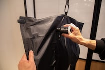 【羽毛布団の収納革命】もう膨らまない!?「吊るす」最強圧縮袋がクローゼットを救う！HANG PACKを体験レポ