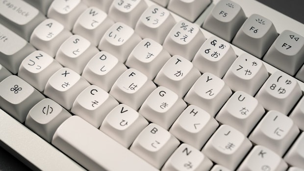 ダブルガスケット構造とスクリューインPCBスタビライザーにより、打鍵時の衝撃やブレを抑え、自然で安定した打鍵音と押し心地を実現