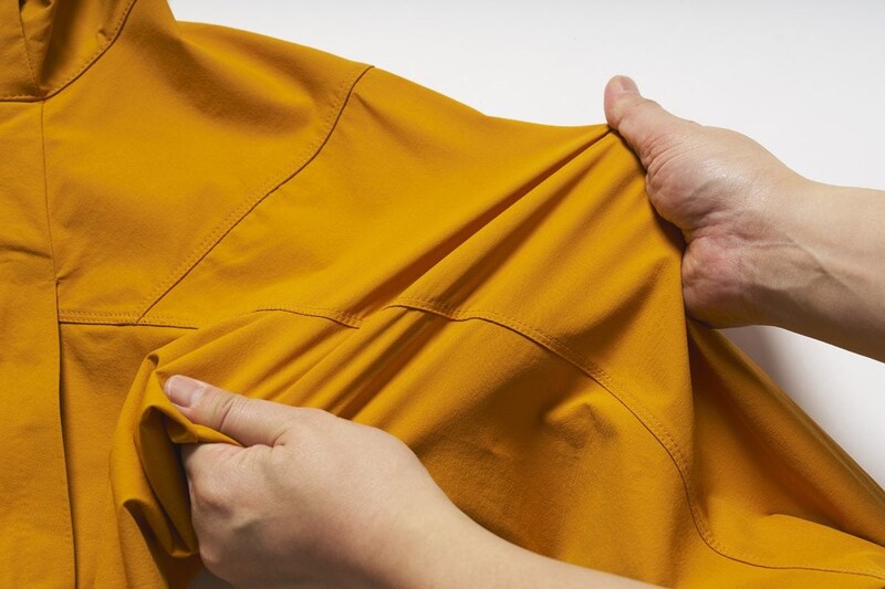 摩擦耐久性・防風性・UVカット(UPF50+)にも優れており、シェルとしての性能は高い