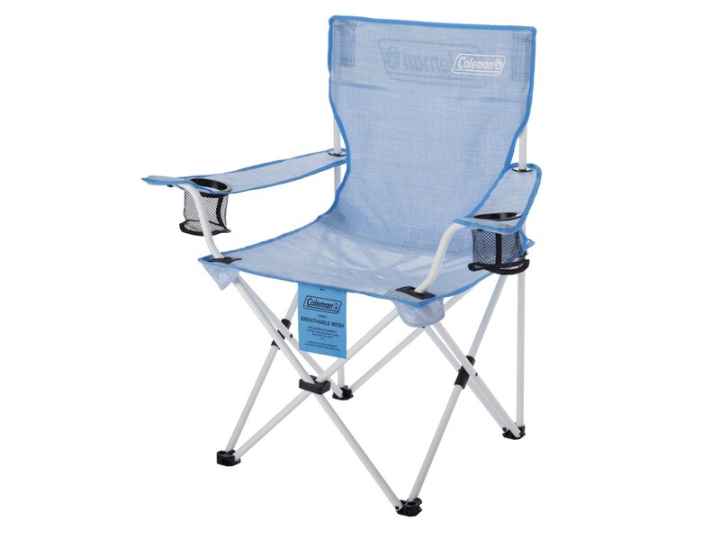 コールマン「リゾートチェアメッシュ(クリスタルブルー)」¥3,630/約81×53×87(h)㎝、収納時は約14×14×87(h)㎝/約3.2㎏