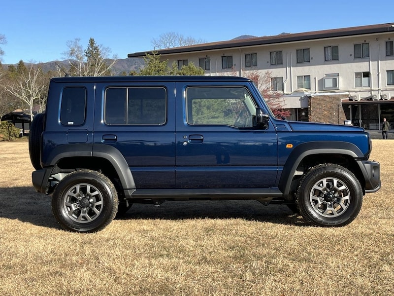IOTY デザイン大賞受賞 スズキ ジムニー ノマド ￥2,651,000～2,750,000