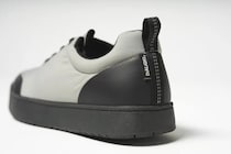 ワークマン「蒸れない・滑らない」2500円の無敵の靴、ゴアテックスで“雨も最強”VANSの名作…ほか【スニーカーの人気記事ランキングベスト3】（2026年2月版）