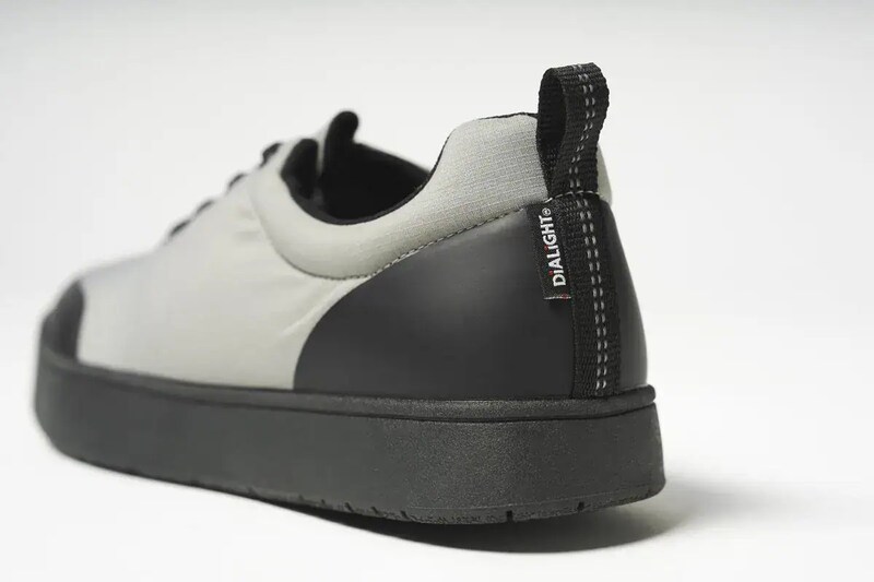 ワークマン「蒸れない・滑らない」2500円の無敵の靴、ゴアテックスで“雨も最強”VANSの名作…ほか【スニーカーの人気記事ランキングベスト3】(2026年2月版)