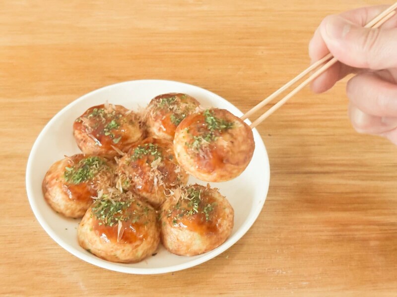 業務スーパーのたこ焼きの中の生地がとろりと溶け出す感じは、冷凍物とは思えないリアル屋台風たこ焼きの食感です