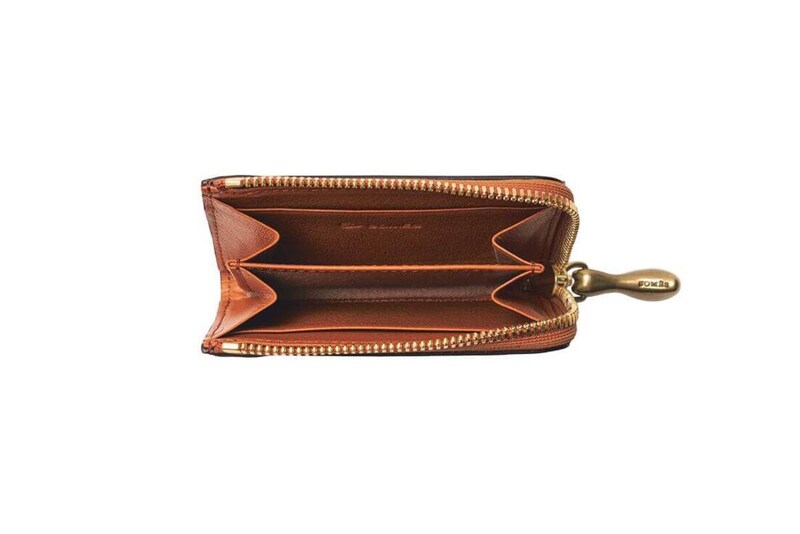 仕切り付きのコイン収納部