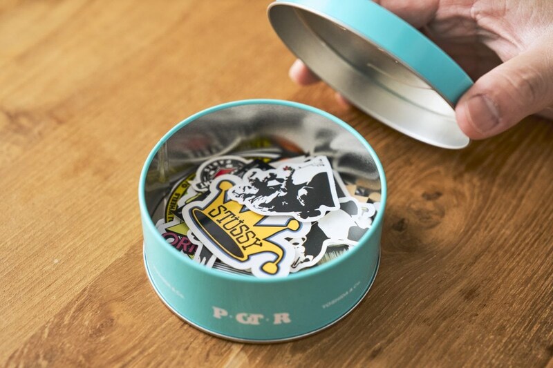ステッカーを入れるケースとして