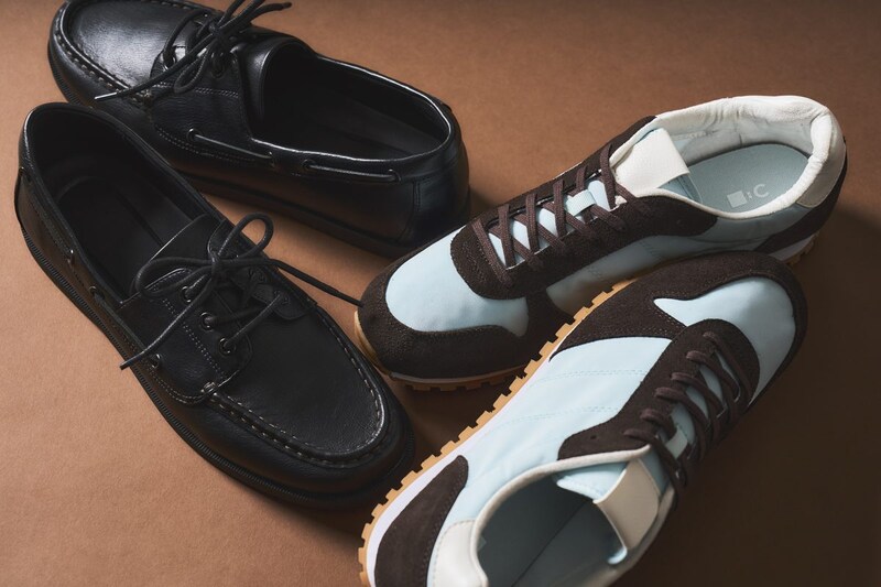 ユニクロCより、春先に向けたスニーカーとデッキシューズが登場