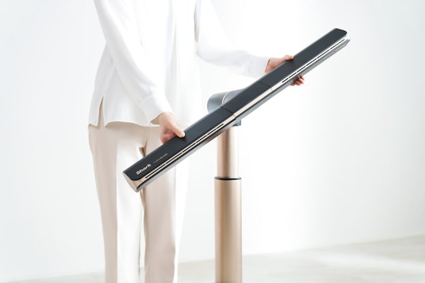 【部屋中360度どこでも送風】扇風機の常識が覆る!シャークの新作「羽根なしタワーファン」の変形ギミックに大興奮