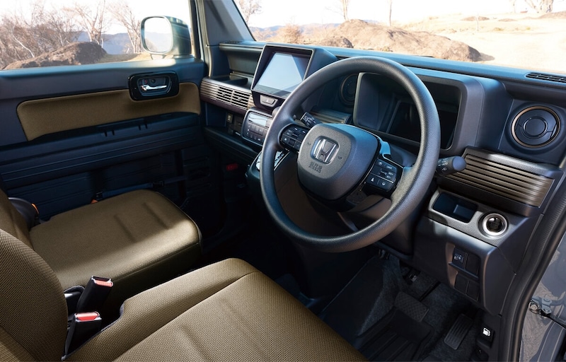 商用からキャンプや釣りなどのホビー用途のユーザーまで、幅広い層から好評を得ているN-VAN