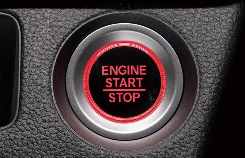 「G」および「L」グレードには、急アクセル抑制機能とプッシュエンジンスタート／ストップスイッチを採用