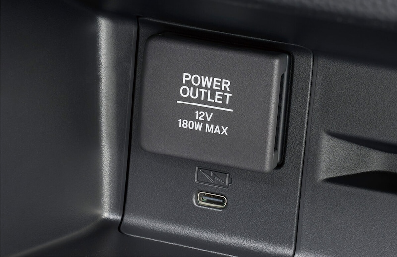 「FUN」グレードでは、USB端子をType-AからType-Cへ変更