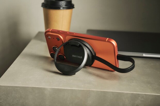 【スマホの容量不足に】一眼カメラユーザー歓喜!“MagSafeでピタッ” バッファローのカードリーダーなら写真転送が劇的にラクだった/No.1モノ雑誌編集長のお墨付き『コレ買いです』Vol.154