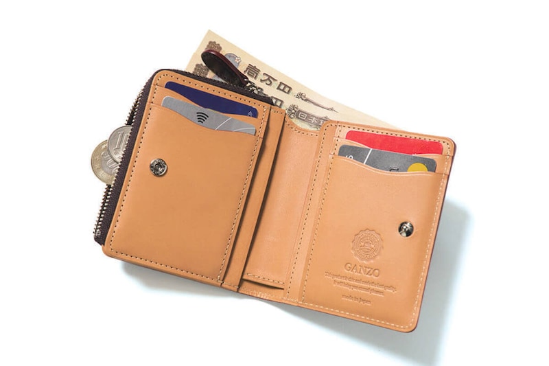 開けやすいL字ファスナーの小銭入れをはじめ、機能性抜群！