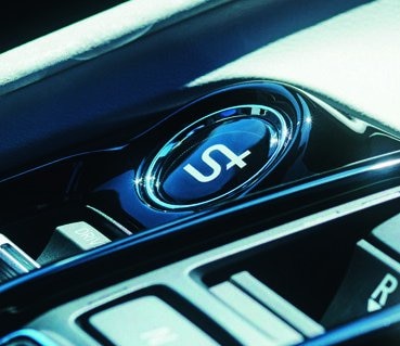 エンジン音を楽しめるS+シフトも装備