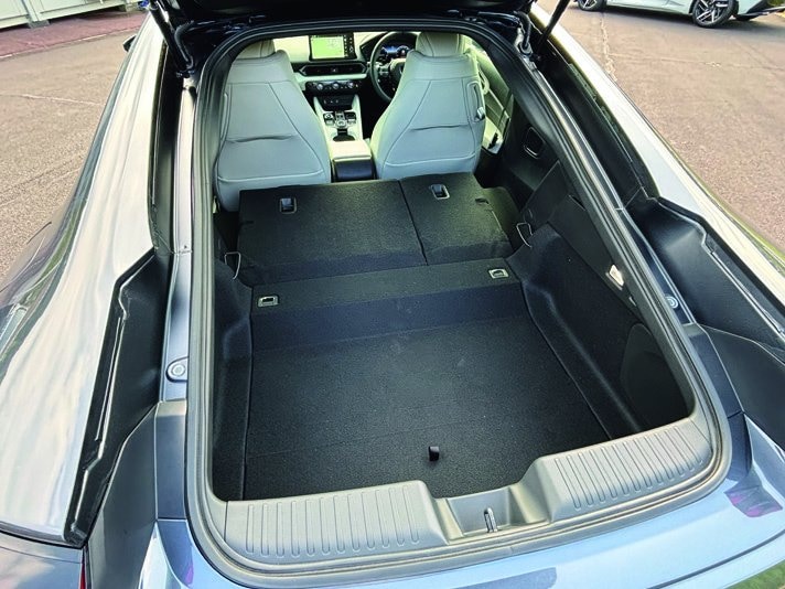 【24年ぶりの大復活】ホンダの伝説的デートカー「プレリュード」が現代仕様になって帰ってきた！『いま買いカー大賞2026・復活デートカー大賞』