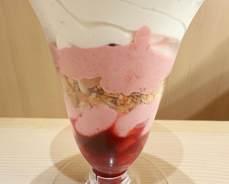 いちごの美味しさを楽しめる幾重にも重なった層