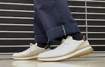 【スポーツ×高級感の最適解】上質レザー×極上クッションの融合！大人の足元を格上げするコール ハーン「GrandPro」の新作をエディターが試し履き