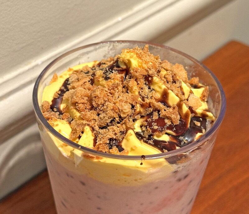 スターバックスコーヒーの「ストロベリー シュークリーム フラペチーノ」