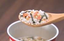 【1300万個突破】永谷園「カップ入りお茶づけ」が令和に大ヒットした理由とは？“手軽なのに美味い”秘密を開発陣に直撃／No.1モノ雑誌編集長の『コレ深掘り』