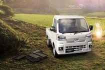 【軽トラの進化が止まらない】趣味にも仕事にも！スバル「サンバートラック」が安全性能もタフさも段違いに最強に