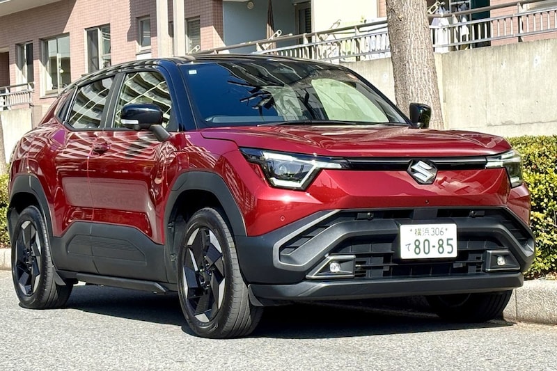 【補助金で軽自動車より安い!?】スズキ新型「eビターラ」は49kWhで399万円~!新国産EV戦国時代に衝撃『小沢コージの遊べるクルマ』