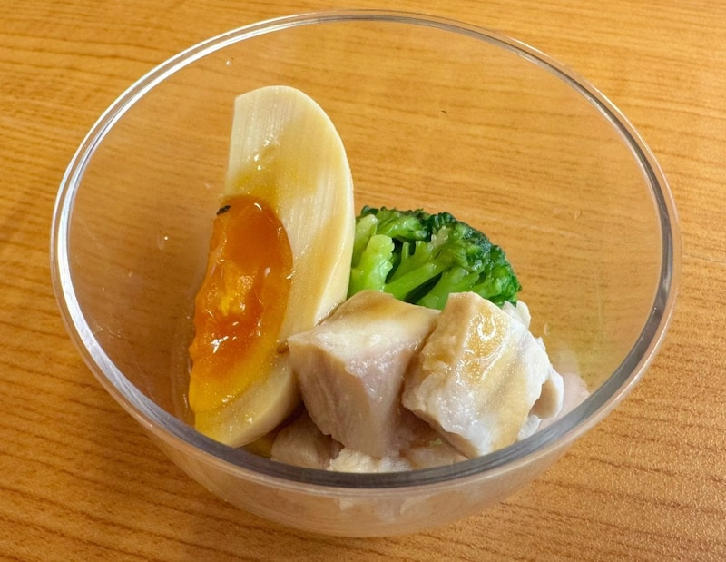 トレーニーにもおすすめ!山形産ハーブ鶏を使用した「チキンサラダ」